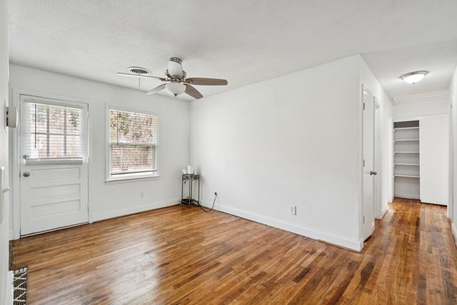 5070 Sc 165, Hollywood, SC 29449