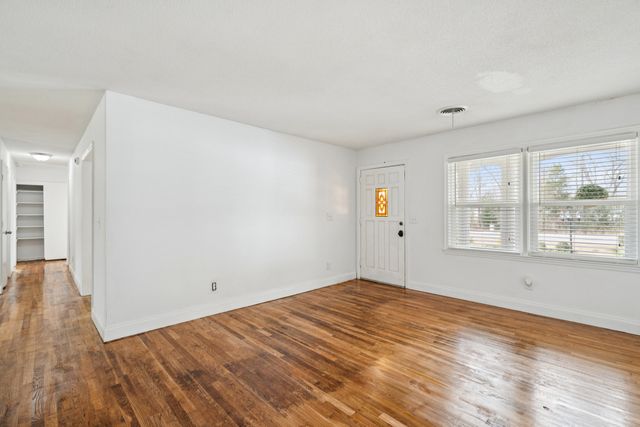 5070 Sc 165, Hollywood, SC 29449