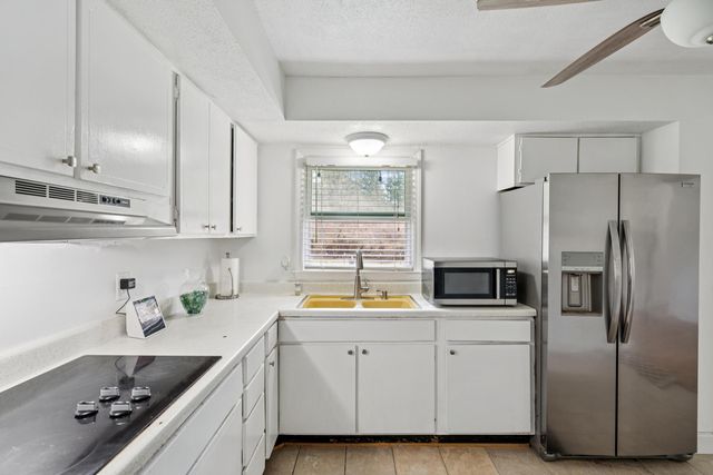 5070 Sc 165, Hollywood, SC 29449