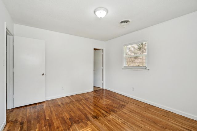 5070 Sc 165, Hollywood, SC 29449