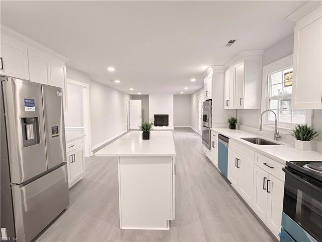 102 Foxcroft RD, Suffolk, VA 23435