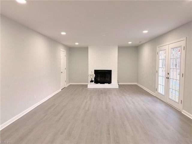 102 Foxcroft RD, Suffolk, VA 23435