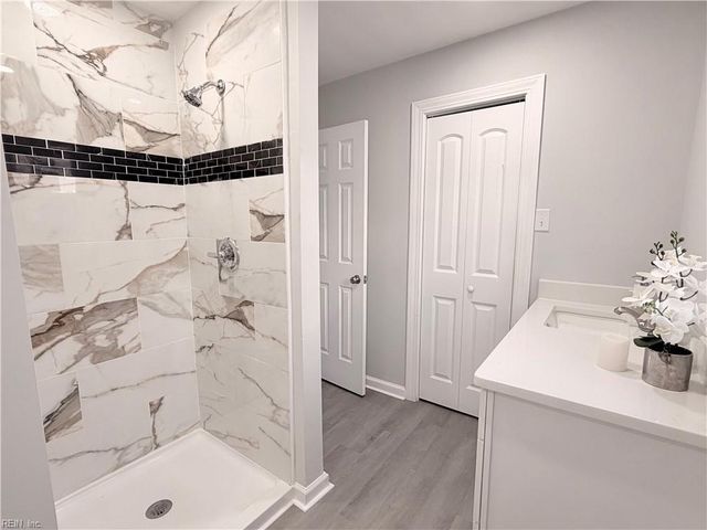 102 Foxcroft RD, Suffolk, VA 23435