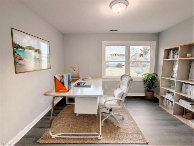 102 Foxcroft RD, Suffolk, VA 23435