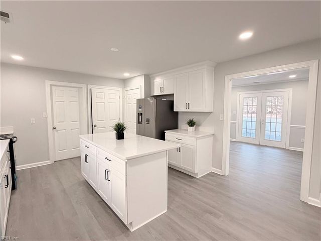 102 Foxcroft RD, Suffolk, VA 23435