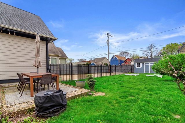 1821 N Vel R Phillips AVENUE, Milwaukee, WI 53212