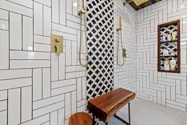 1821 N Vel R Phillips AVENUE, Milwaukee, WI 53212