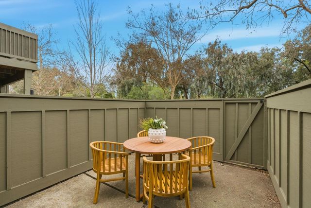 104 Walnut Hill Court, Los Gatos, CA 95032