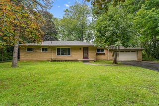 1175 South Boulevard W, Troy, MI 48098