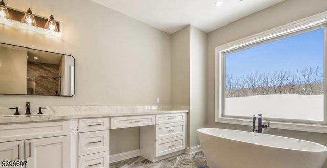 3 Bristol Ridge Rd, Boonton Twp., NJ 07005