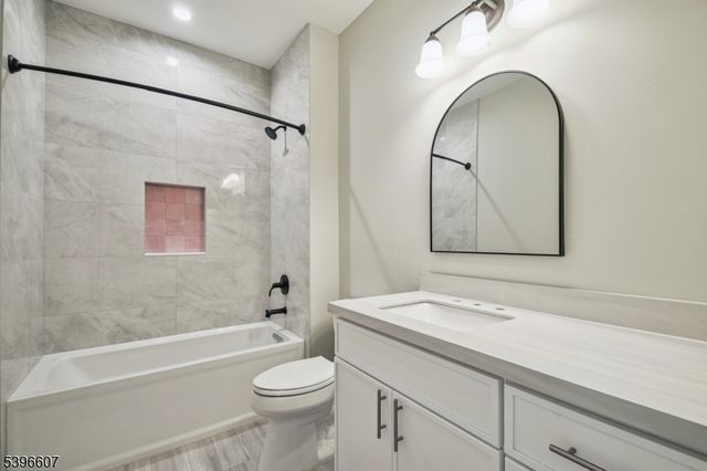 3 Bristol Ridge Rd, Boonton Twp., NJ 07005