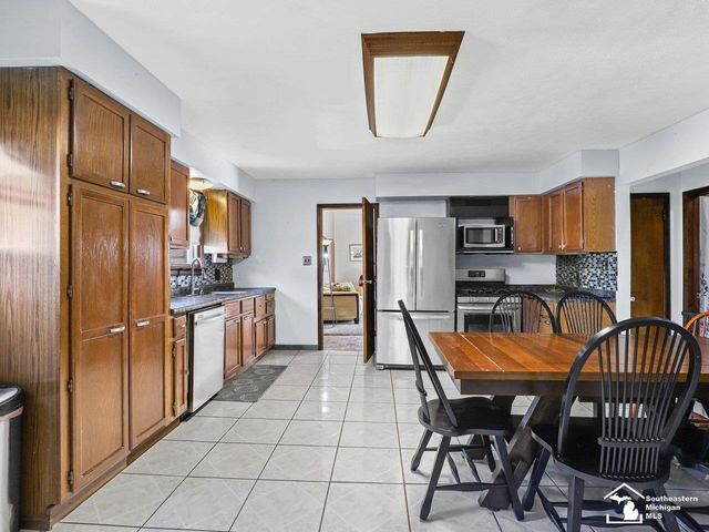 978 Streetman Street, Erie Twp, MI 48133