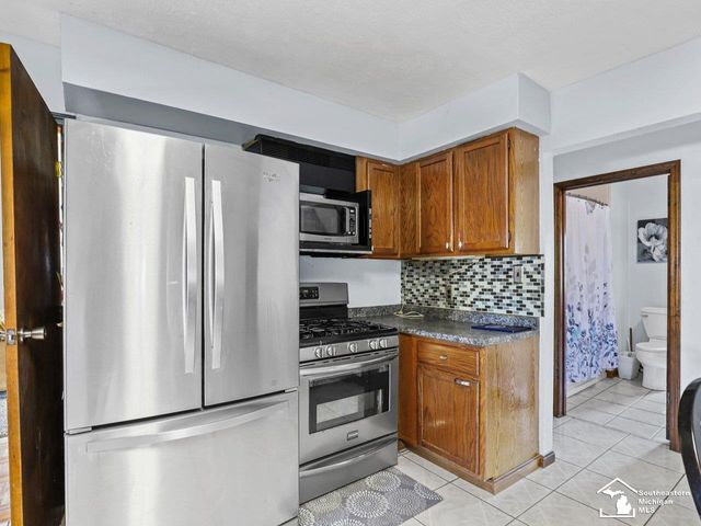 978 Streetman Street, Erie Twp, MI 48133
