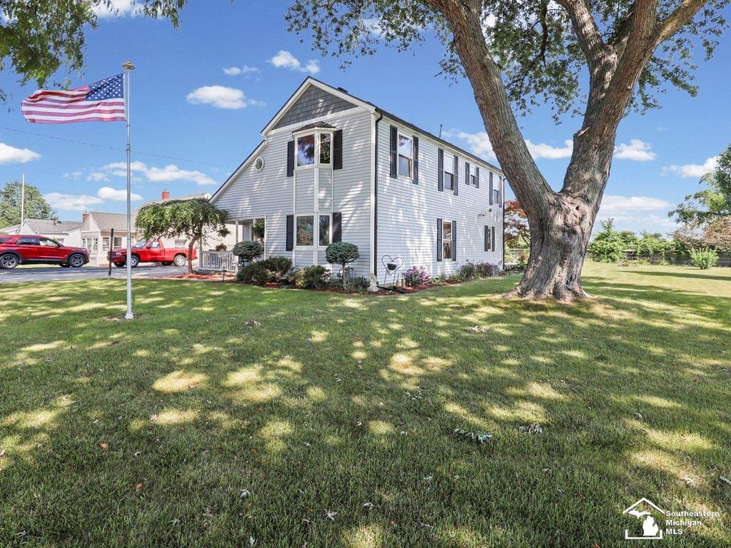 978 Streetman Street, Erie Twp, MI 48133