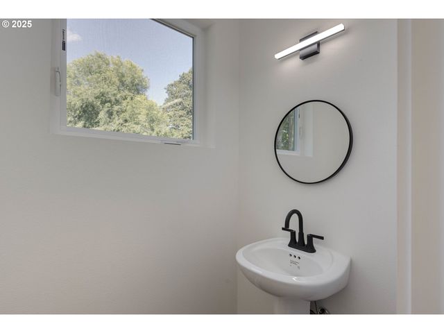 4801 Se Ina Ave, Milwaukie, OR 97267