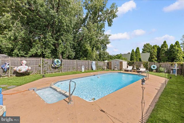 42 SPRUCE ST, Cherry Hill, NJ 08002
