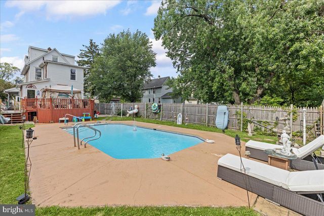 42 SPRUCE ST, Cherry Hill, NJ 08002