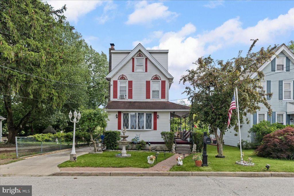 42 SPRUCE ST, Cherry Hill, NJ 08002