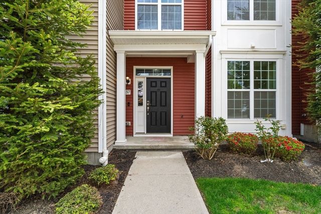 57 Townsend Blvd 57, Westborough, MA 01581