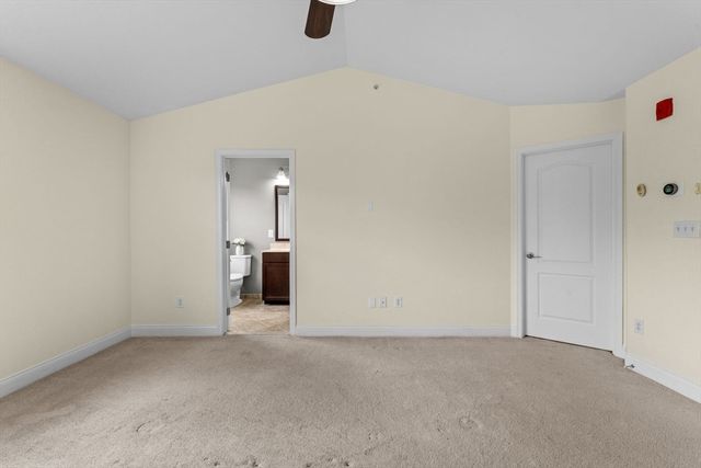 57 Townsend Blvd 57, Westborough, MA 01581
