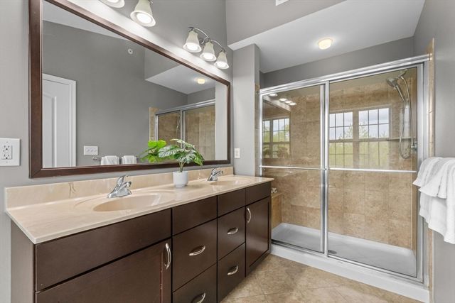 57 Townsend Blvd 57, Westborough, MA 01581