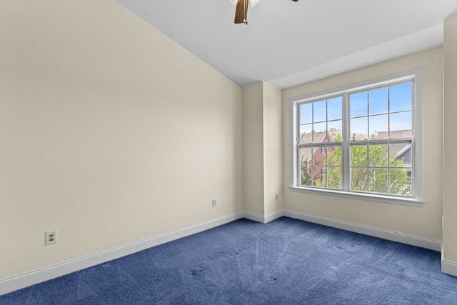 57 Townsend Blvd 57, Westborough, MA 01581