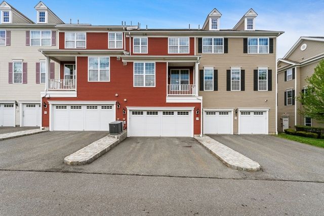 57 Townsend Blvd 57, Westborough, MA 01581
