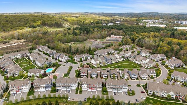 57 Townsend Blvd 57, Westborough, MA 01581