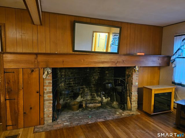 98 Hogs Back Road, Oxford, CT 06478