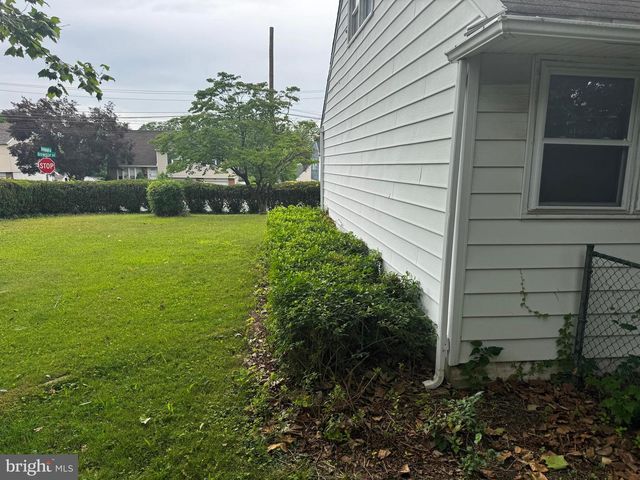 151 BROWNLIE RD, King Of Prussia, PA 19406