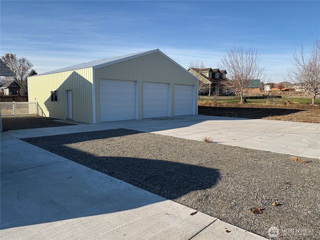 5 Red Apple Drive, Omak, WA 98841