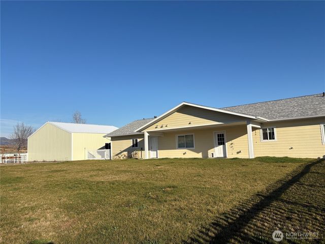 5 Red Apple Drive, Omak, WA 98841