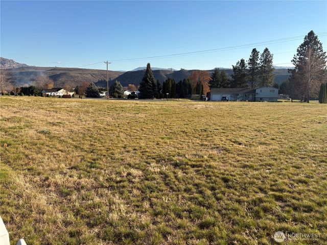 5 Red Apple Drive, Omak, WA 98841