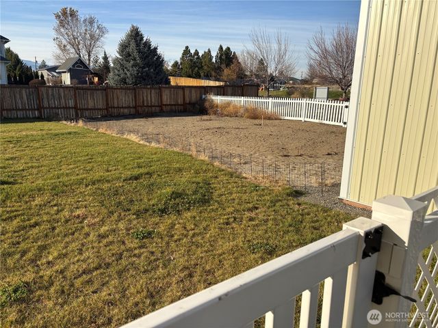 5 Red Apple Drive, Omak, WA 98841