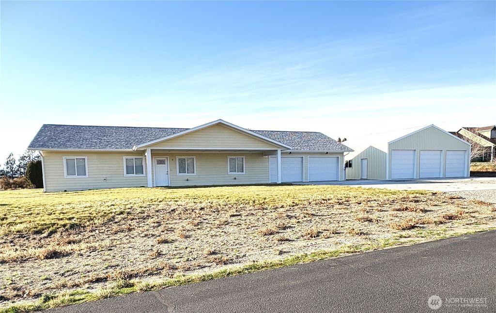 5 Red Apple Drive, Omak, WA 98841