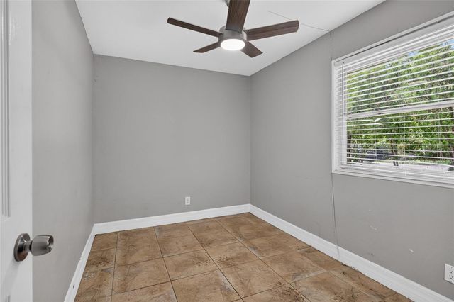 3615 W ROGERS AVENUE, Tampa, FL 33611