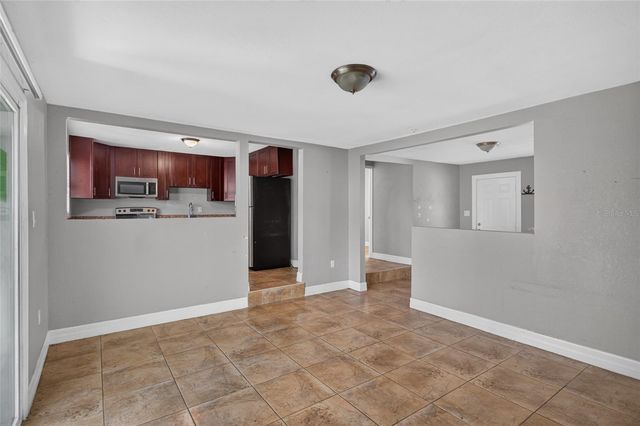 3615 W ROGERS AVENUE, Tampa, FL 33611