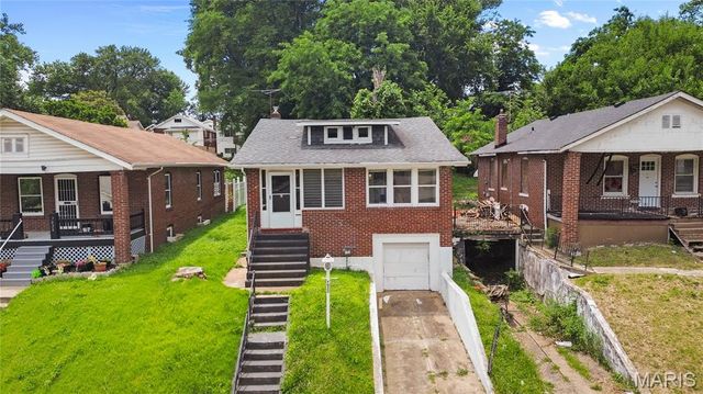 7022 Edison Avenue, St Louis, MO 63121