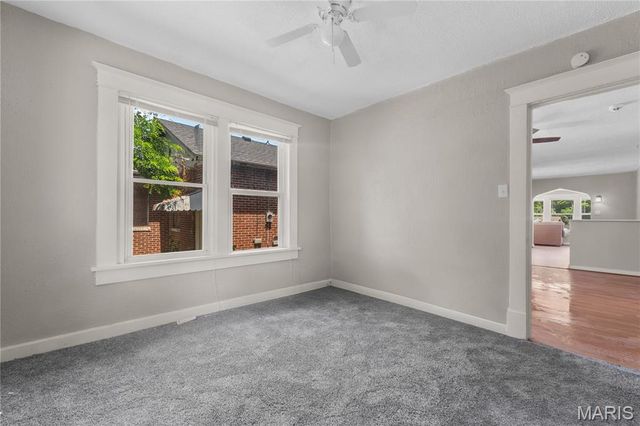 7022 Edison Avenue, St Louis, MO 63121