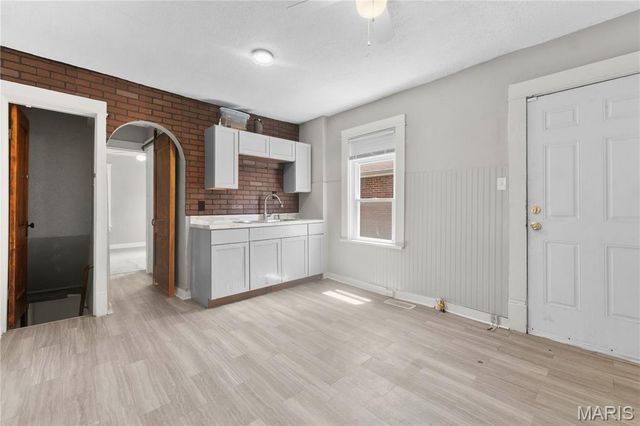 7022 Edison Avenue, St Louis, MO 63121