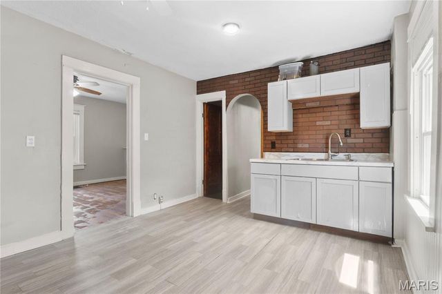 7022 Edison Avenue, St Louis, MO 63121