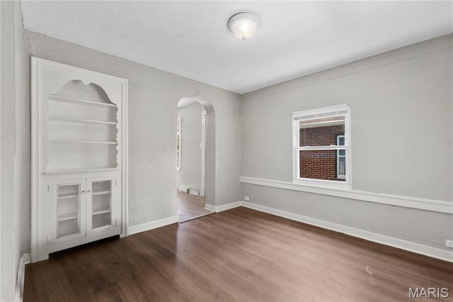 7022 Edison Avenue, St Louis, MO 63121