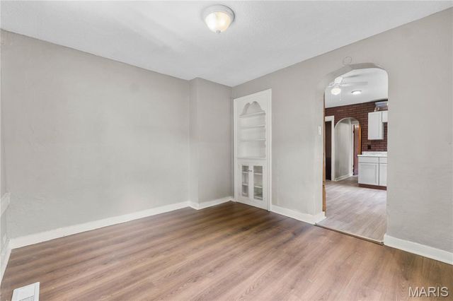 7022 Edison Avenue, St Louis, MO 63121