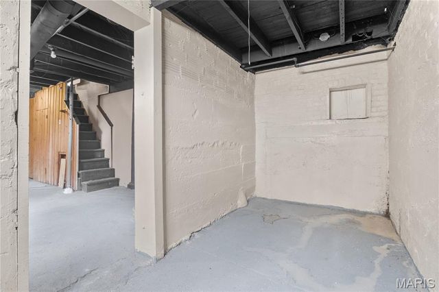 7022 Edison Avenue, St Louis, MO 63121