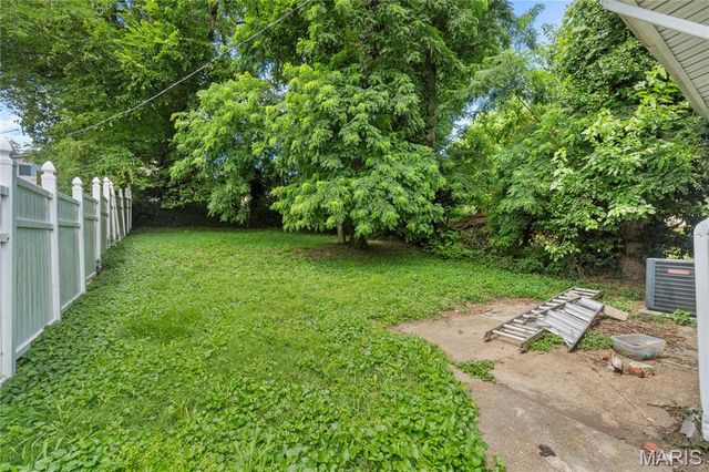 7022 Edison Avenue, St Louis, MO 63121