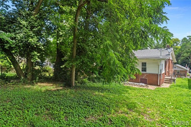 7022 Edison Avenue, St Louis, MO 63121