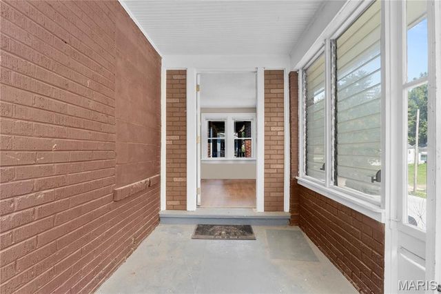 7022 Edison Avenue, St Louis, MO 63121
