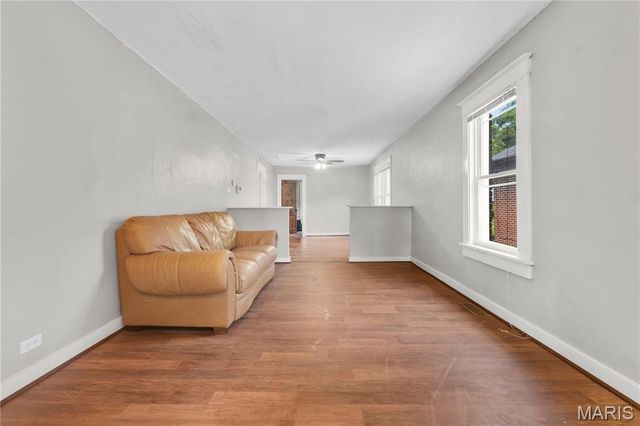 7022 Edison Avenue, St Louis, MO 63121