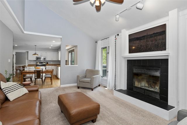 7422 Plum Drive, Urbandale, IA 50322