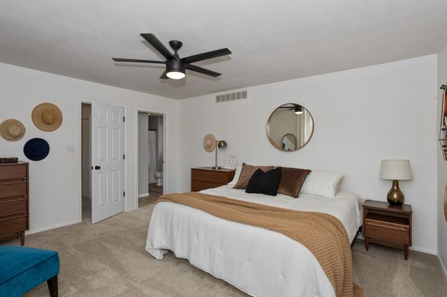 7422 Plum Drive, Urbandale, IA 50322
